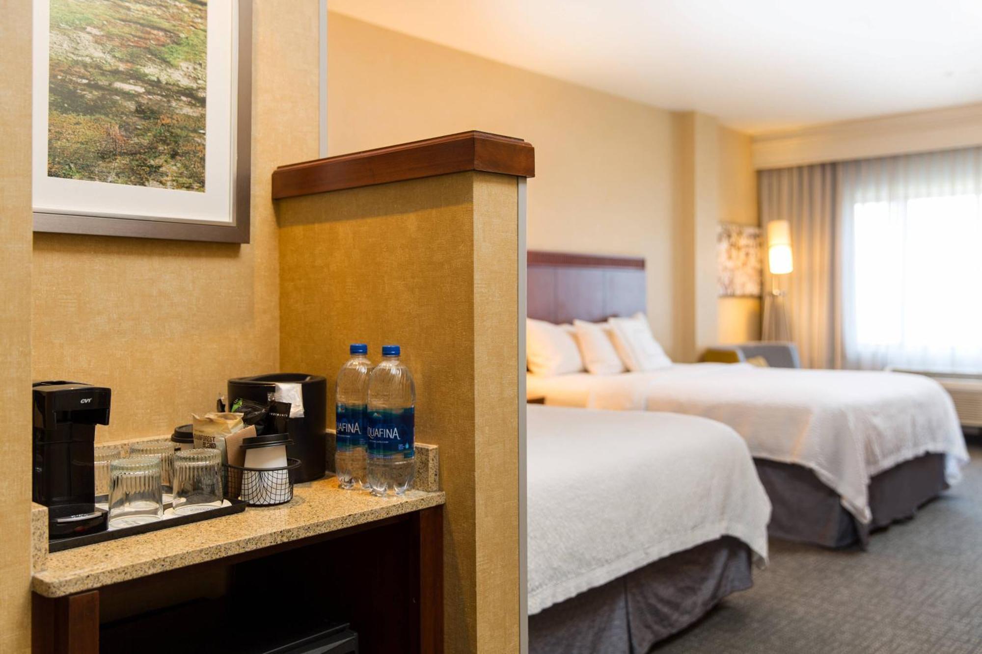 Courtyard By Marriott Ontario Rancho Cucamonga Hotel Ngoại thất bức ảnh